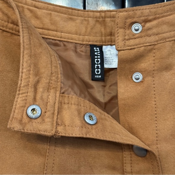 H&M Divided White Lace Crop Top & Tan Button Skirt Set XS/0 - Picture 9 of 12